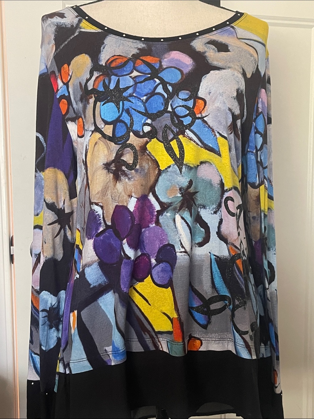 Simply Art by Dolcezza Women's eMulticolor Abstract Floral Long-Sleeve Top